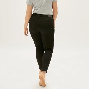 Everlane Curvy High Rise Skinny - Size 28